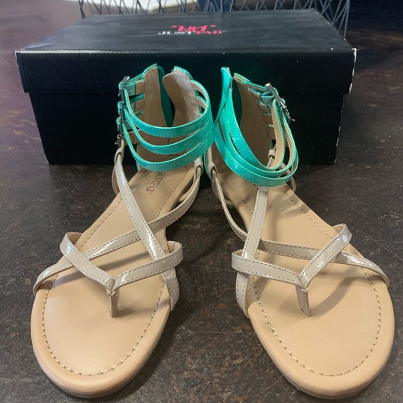 Sandals - Picture 2 of 4